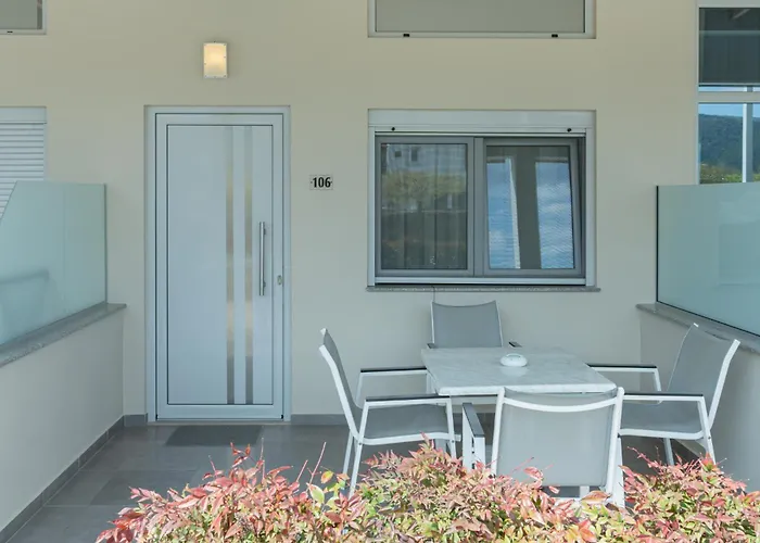 Fani Luxury Apartments Stavros